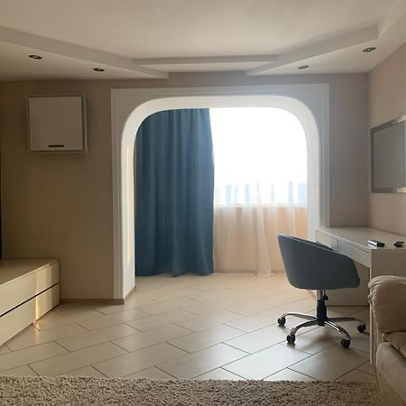 Cozy And Comfortable Apartment Tscherkassy Exterior foto